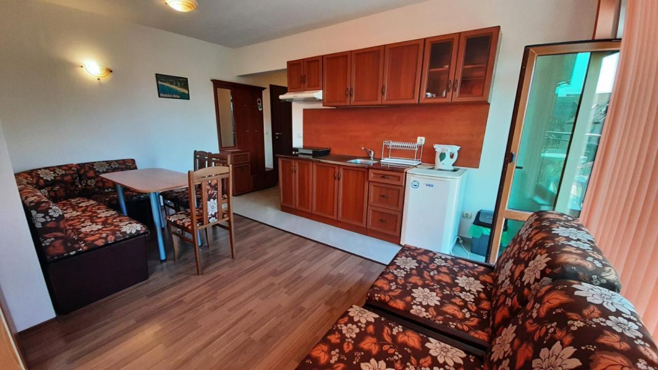 Adri Guest House Nesebar Exteriér fotografie