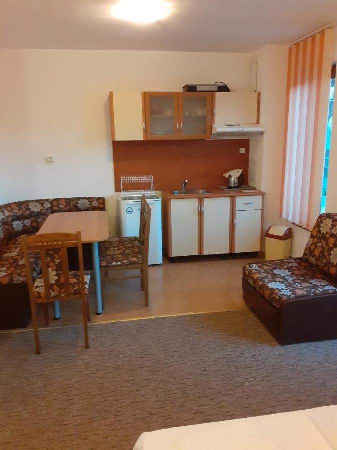 Adri Guest House Nesebar Exteriér fotografie
