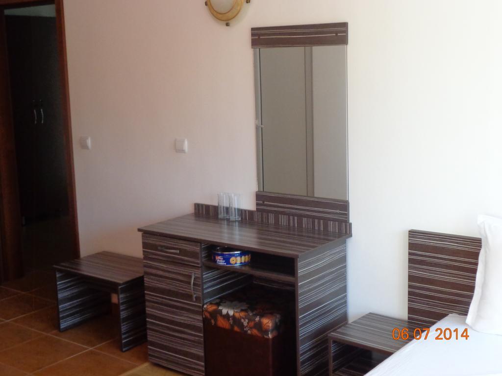Adri Guest House Nesebar Pokoj fotografie